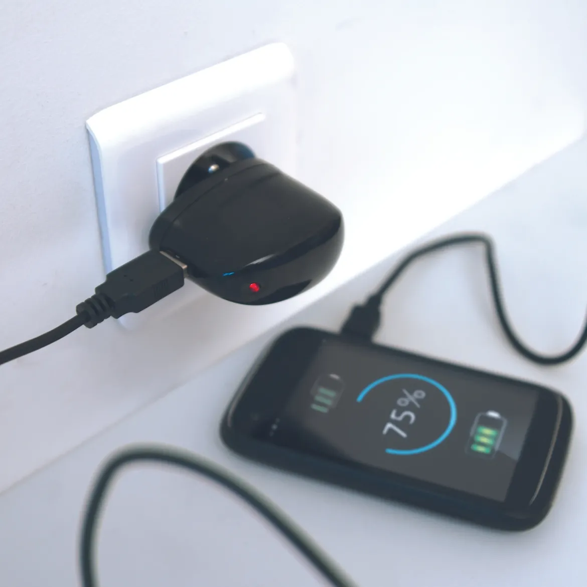 ADAPTEUR SECTEUR 5V1A USB