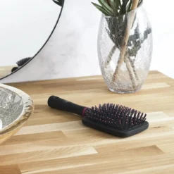 BROSSE CHEVEUX CARRE