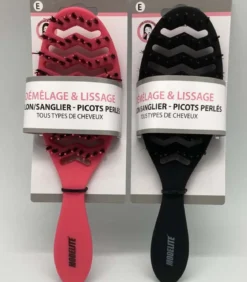BROSSE OVALE PICOTS PERLES NYLON SANGLIER NOIR FUCHSIA MAT