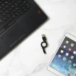 CABLE CHARGE ET SYNCHRONISATION IPHONE RETRACTABLE