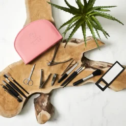 COFFRET MANUCURE 18 ACCESSOIRES
