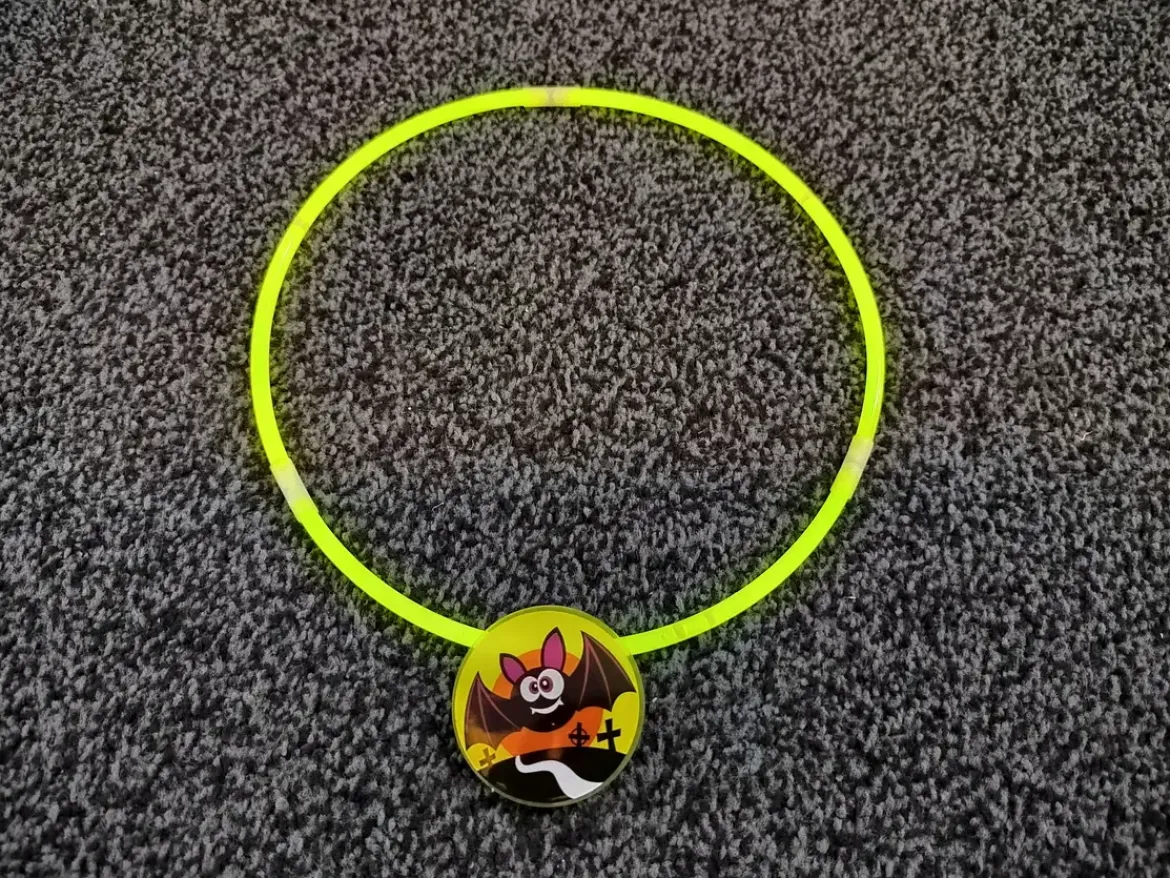 COLLIER CHAUVE SOURIS FLUORESCENT