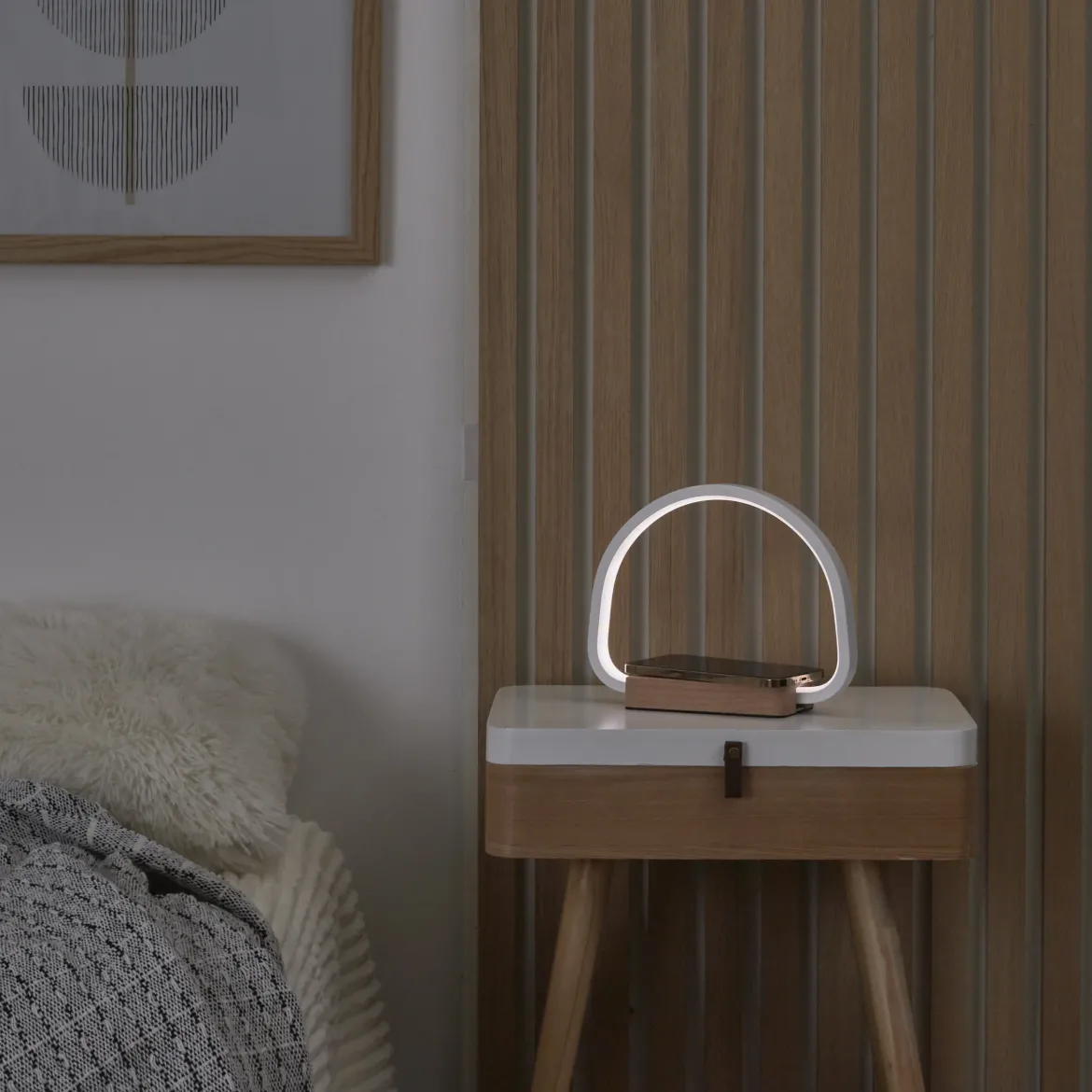 LAMPE LED CHARGEUR INDUCTION