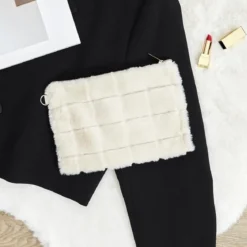 POCHETTE FLUFFY FAUSSE FOURRURE
