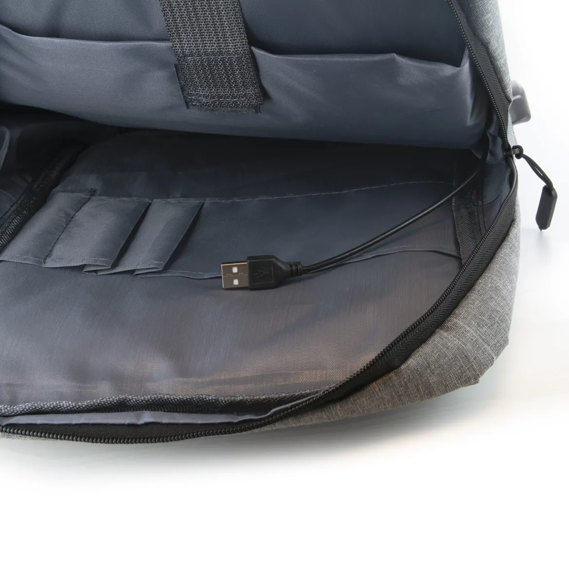 SAC A DOS ORDINATEUR AVEC BRANCHEMENT USB