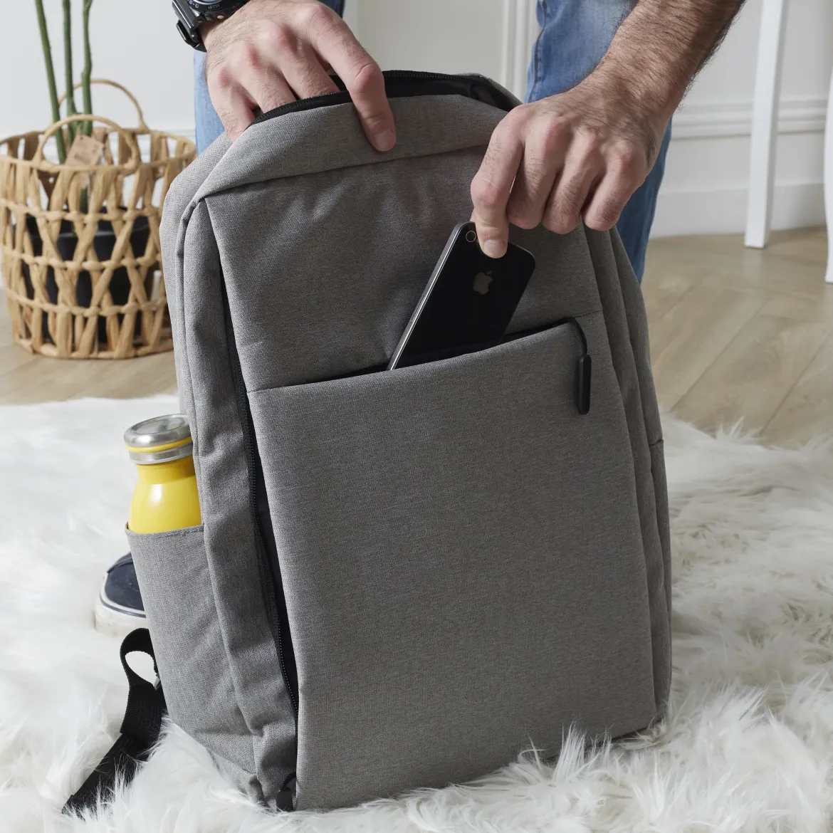 SAC A DOS ORDINATEUR AVEC BRANCHEMENT USB